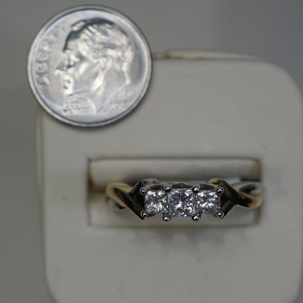 14KTT Gold 3/4 carat 3-Stone Genuine Diamond Ring - Picture 6 of 6